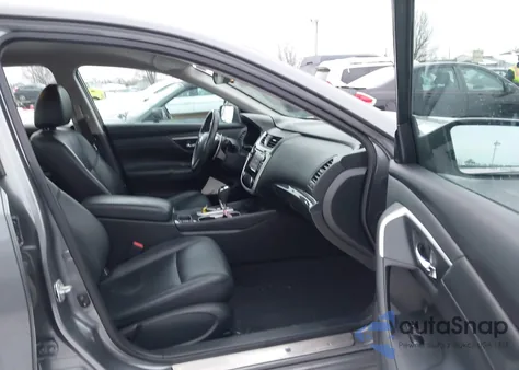 2018 Nissan Altima 2.5 Sr из США, поврежденный, VIN 1N4AL3AP6JC209886